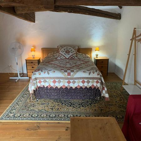 Chambre Sdb Privee Townhouse 26 Chambres D'Hotes Civray Civray  Esterno foto