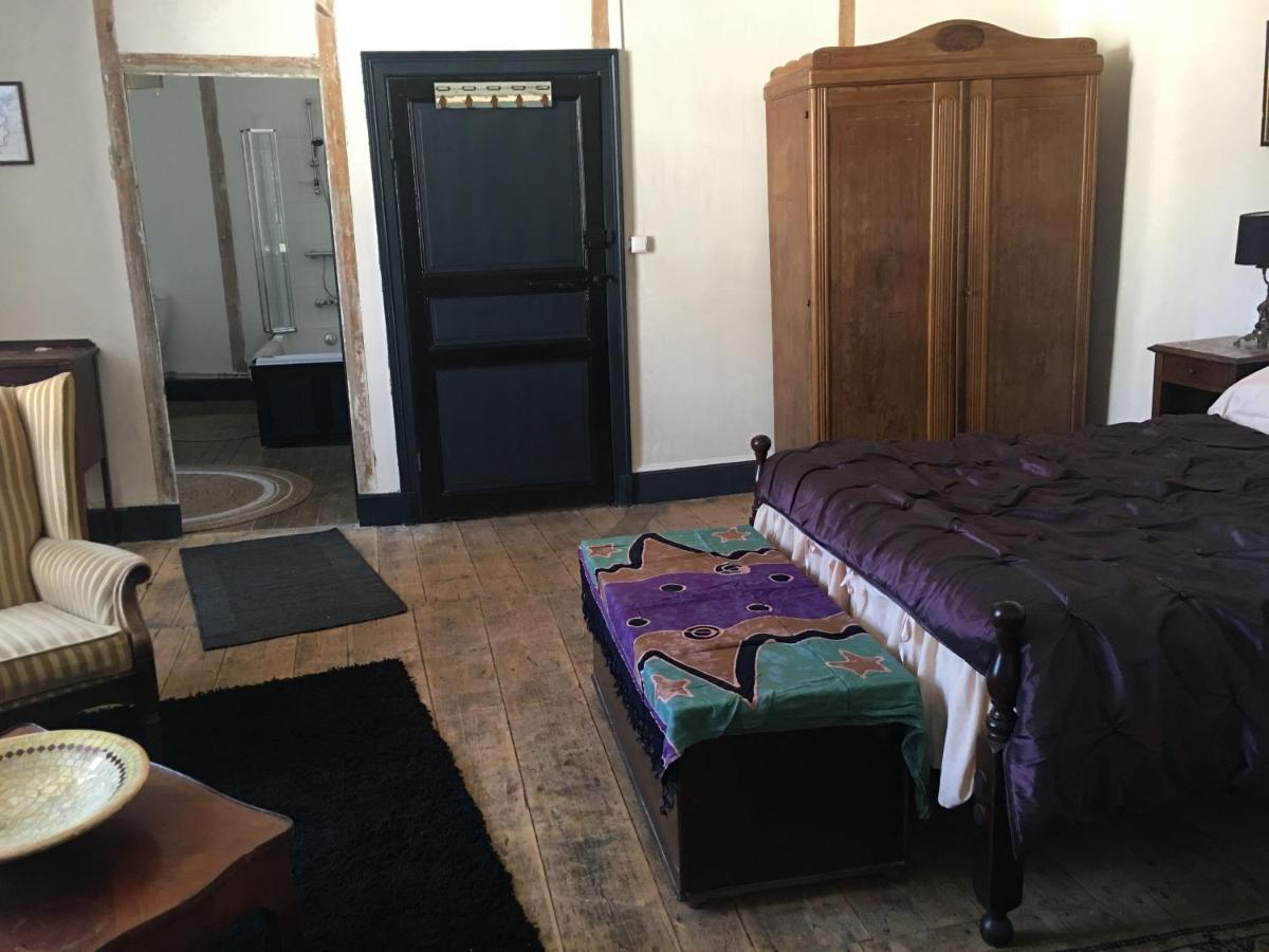 Chambre Sdb Privee Townhouse 26 Chambres D'Hotes Civray Civray  Esterno foto